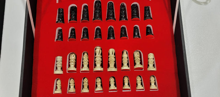 לוח שחמט יוקרתי משיש עם קופסת אחסון מקטיפה