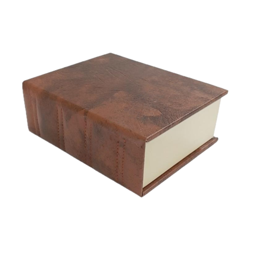 קופסת אחסון לשחמט דמוי עור - עיצוב ספר