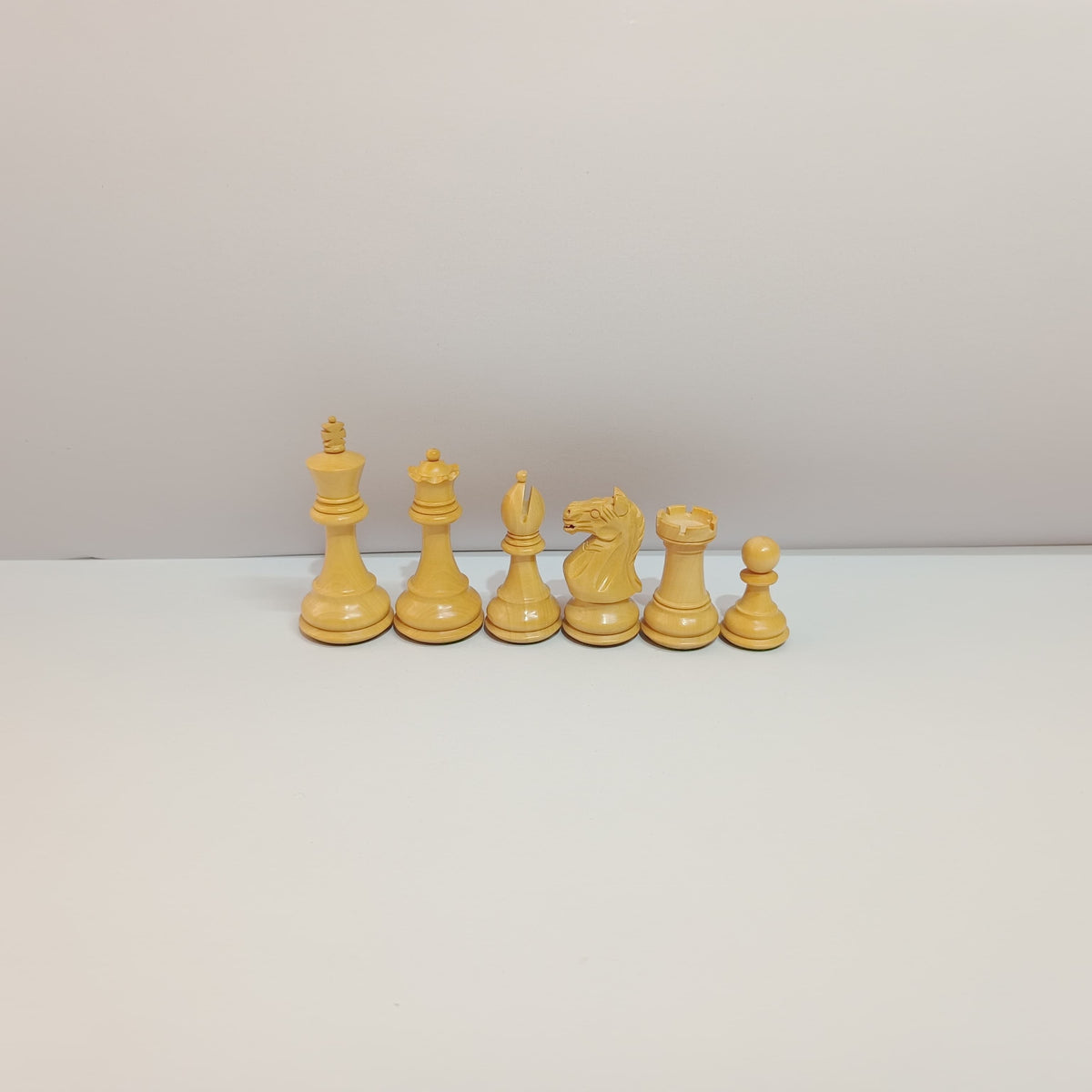 Supreme / Fierce Knight Staunton Chess Pieces