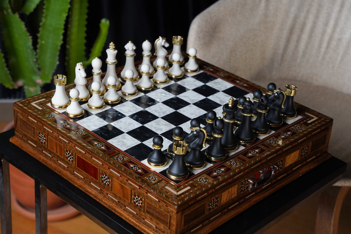 Custom Luxury Chess Set With Storage Units (Walnut)My Chess Sets