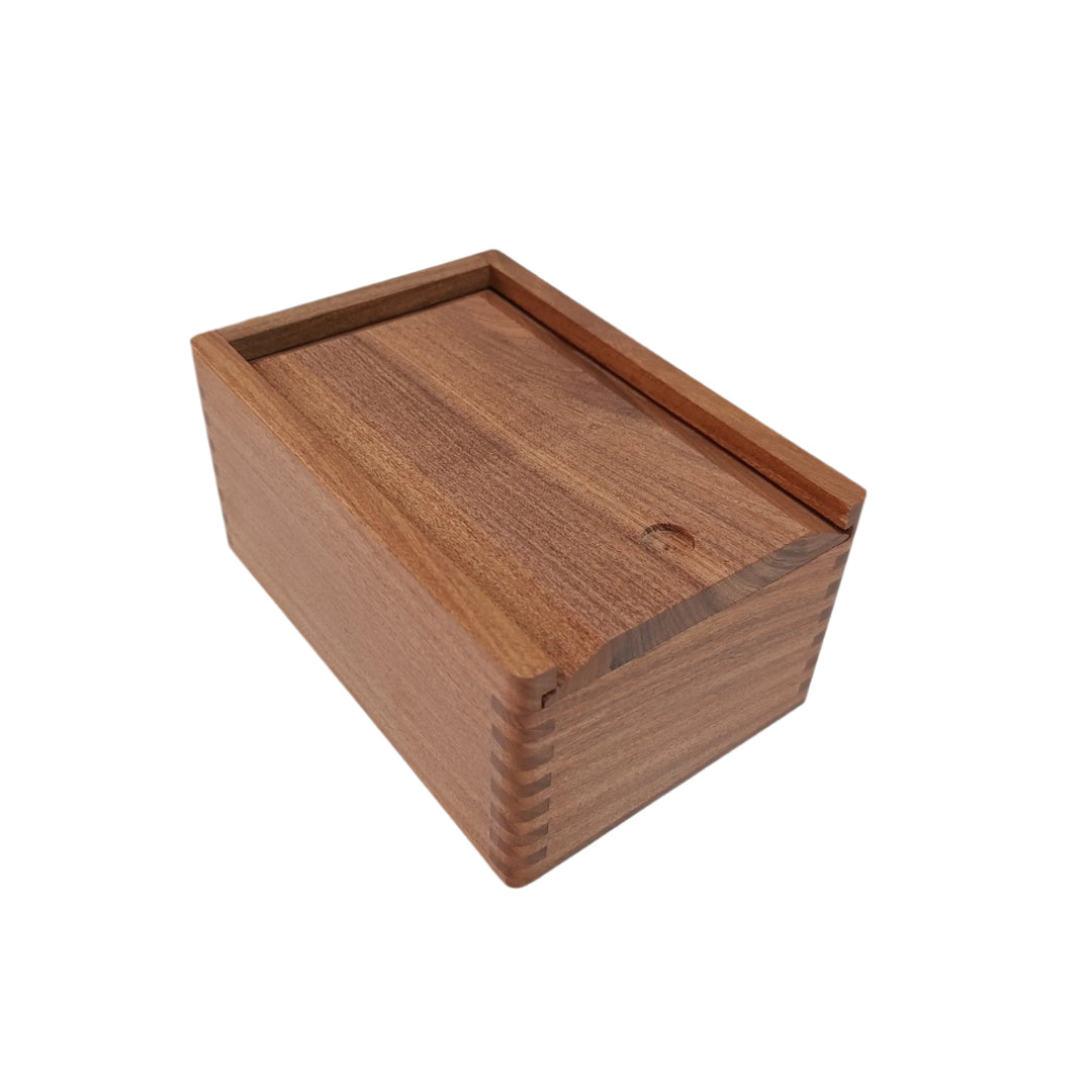 קופסת אחסון שחמט יוקרתית מעץ אקציה