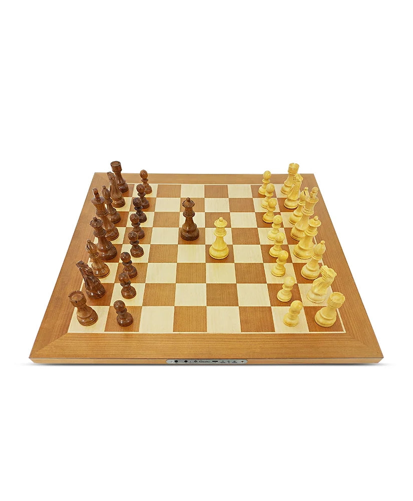 Chessnut Pro - סט שחמט אלקטרוני מעץ עם כלי שחמט רגילים