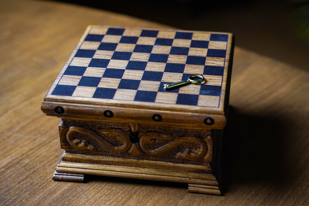 Wooden Chess Set With A Hidden Key And Velvet Storage Department - Roman’s Era ThemedMy Chess Sets