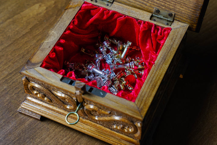 Wooden Chess Set With A Hidden Key And Velvet Storage Department - Roman’s Era ThemedMy Chess Sets