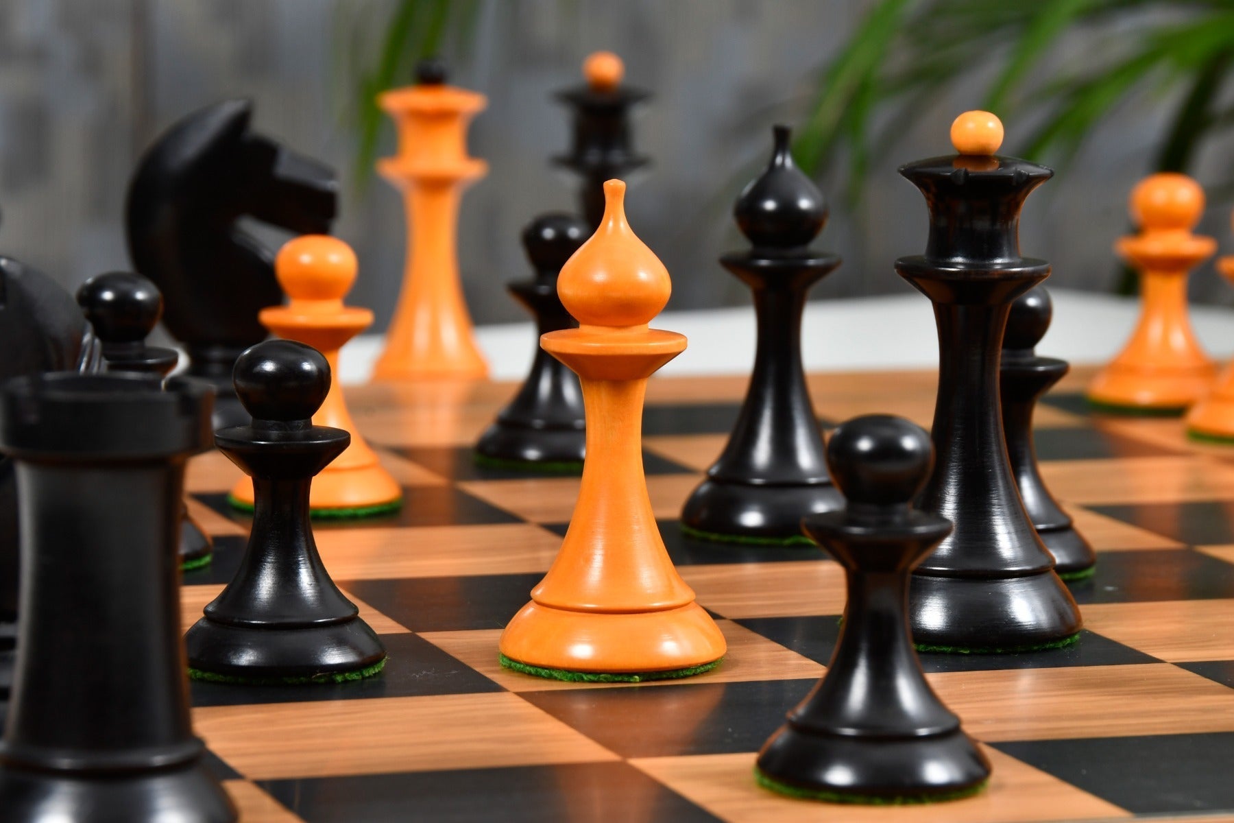 1950s Soviet Russian Latvian Reproduced Chess Pieces in Ebonized Boxwood / Antiqued Boxwood – 4.1” King With Chess Board My Chess Sets